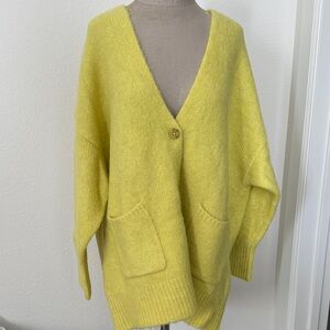 UGG Lemon V-Neck Buttoned Cardigan